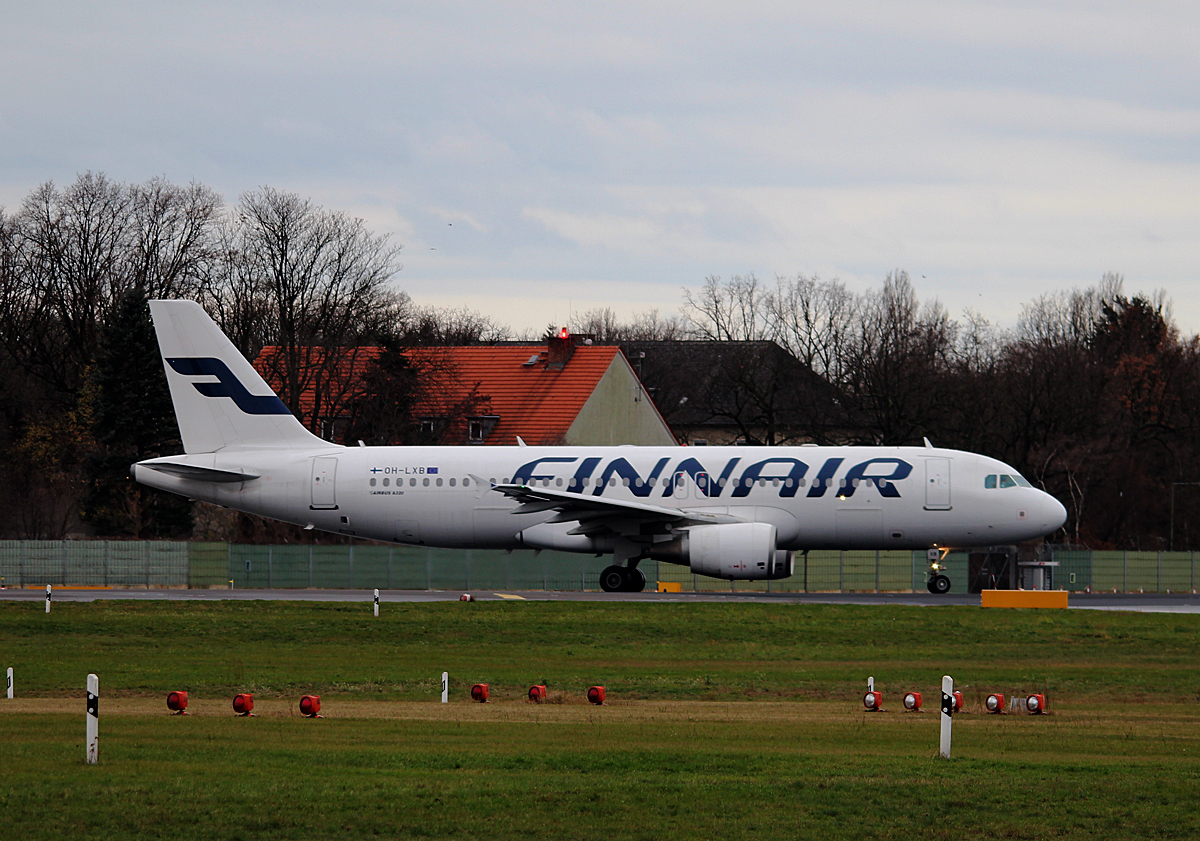 Finnair A 320-214 OH-LXB kurz vor dem Start in Berlin-Tegel am 29.11.2015
