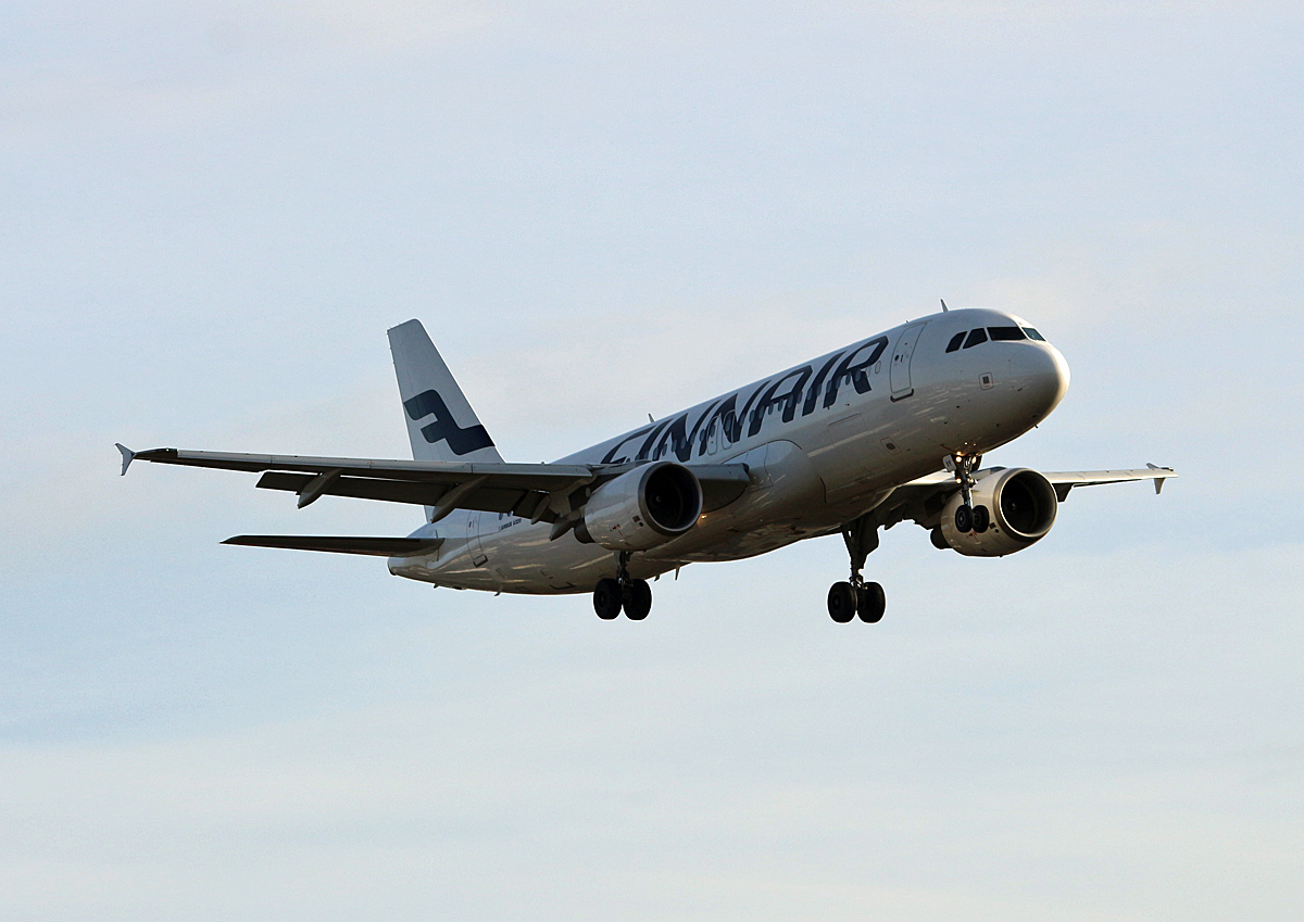 Finnair Airbus A 320-214, OH-LXK, TXL, 06.01.2018