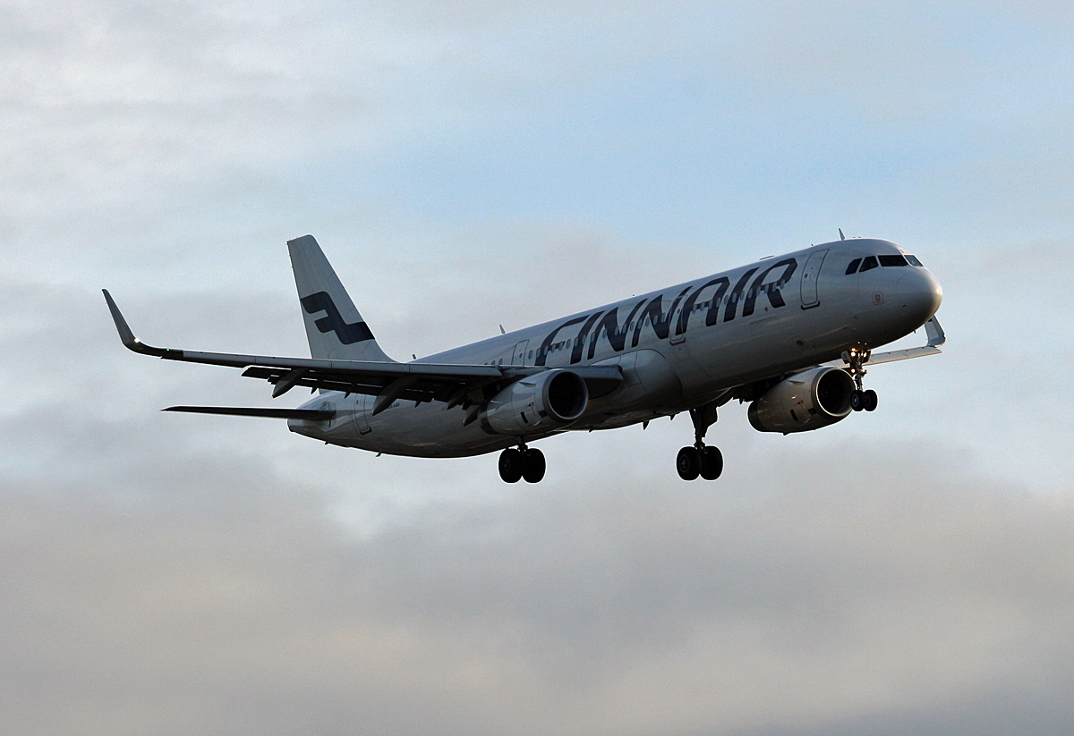 Finnair, Airbus A 321-231, OH-LZI, TXL, 10.12.2017