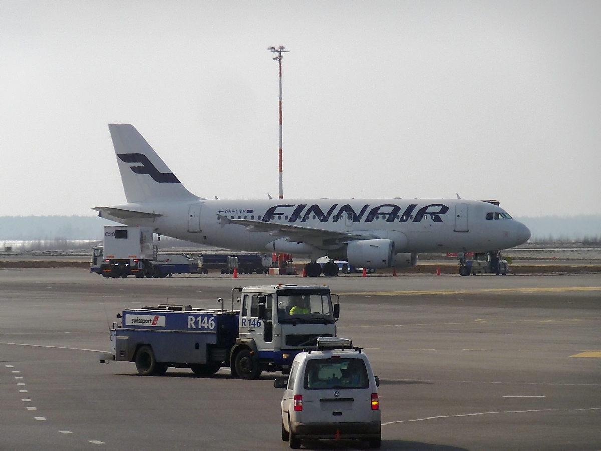 Finnair Airbus A319 OH-LVB am Flughafen Helsinki-Vantaa, 12.4.13