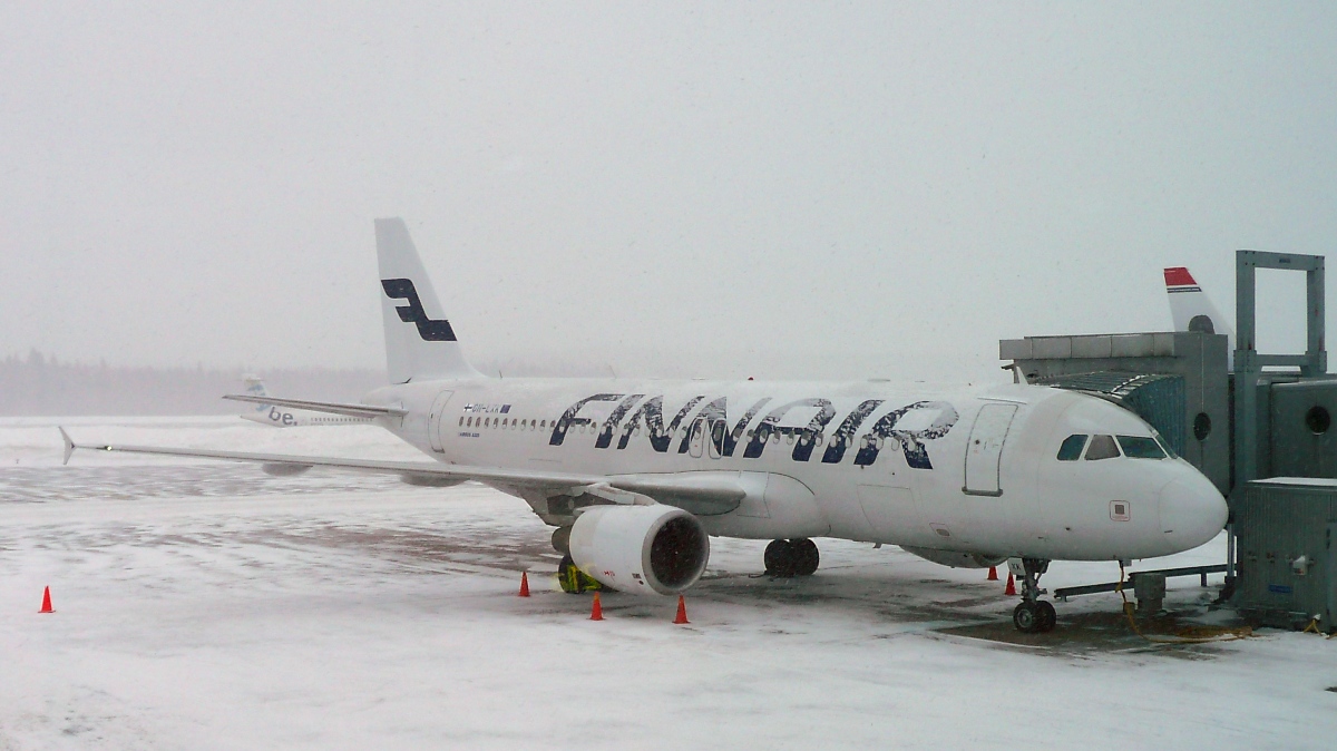 Finnair Airbus A320-214 OH-LXK am Flughafen Helsinki-Vantaa, 4.3.13