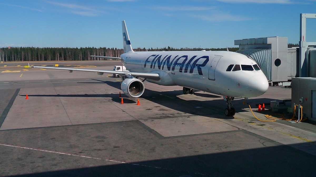 Finnair Airbus A321 OH-LZB in Helsinki Vantaa, 3.5.13