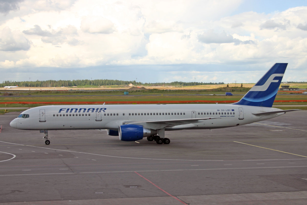 Finnair, OH-LBV. Boeing 757-2Q8, msn: 30046/1006, 28.Juli 2005, HEL Helsinki, Finnland.