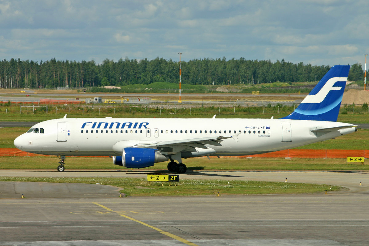 Finnair, OH-LXF, Airbus A320-214, msn: 1712, 28.Juli 2005, HEL Helsinki, Finland.