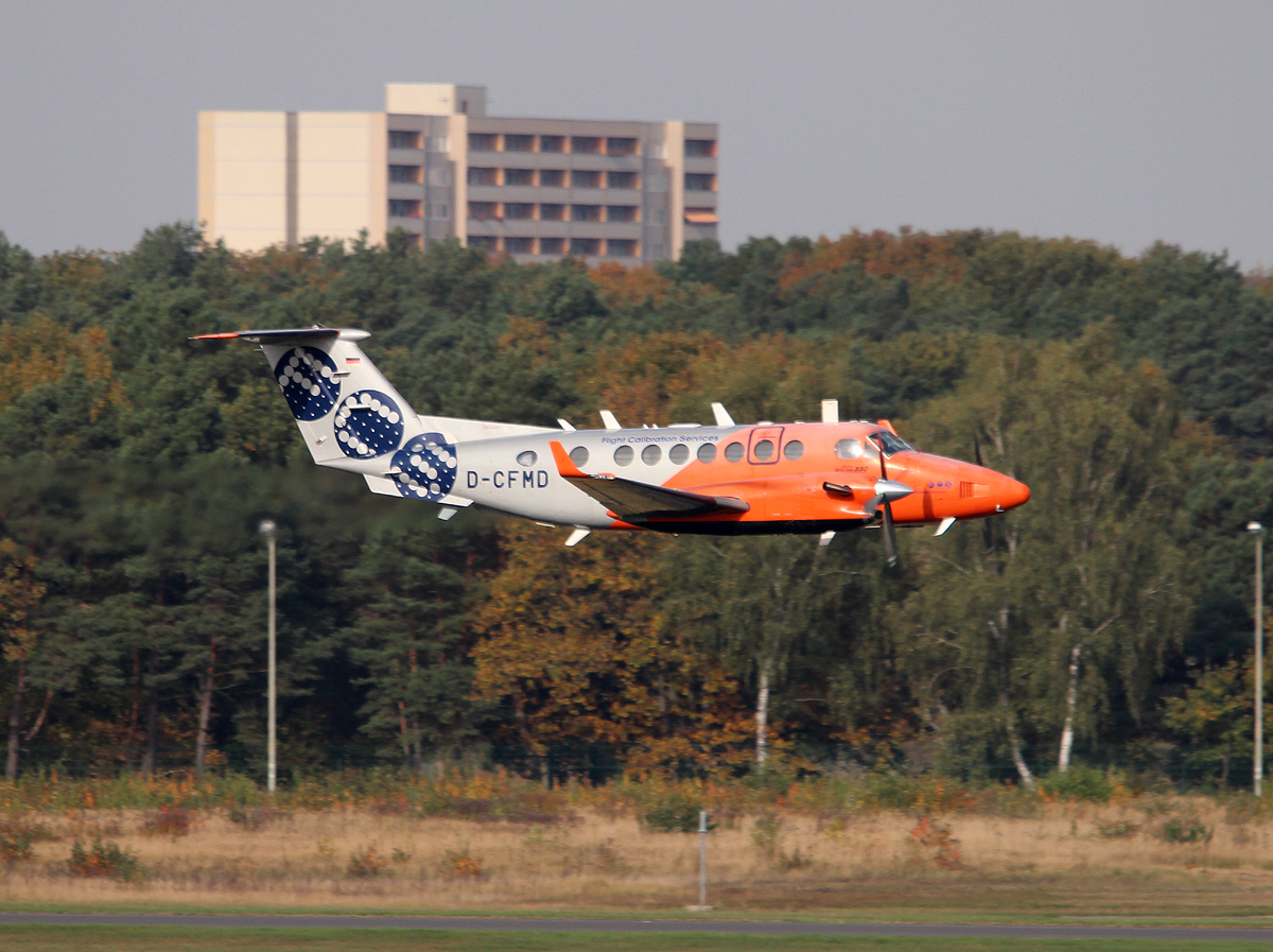 Flight Calibration Services Beech B 300 Super King Air 350 DCFMD beim