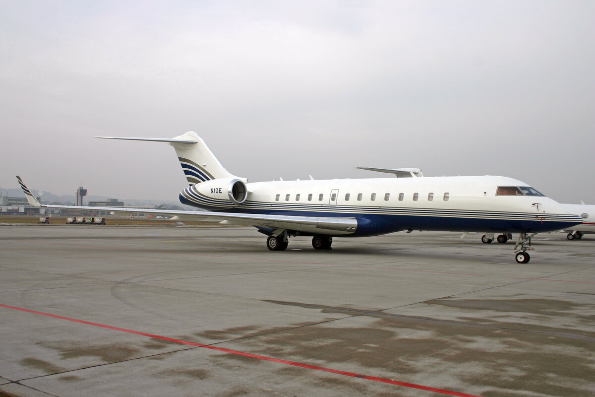 Flight Management LLC, N10E, Bombardier Global Express, msn: 9106, 25.Januar 2006, ZRH Zürich, Switzerland.