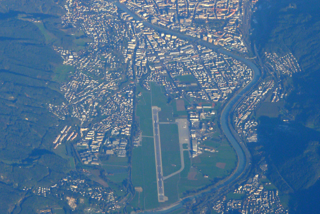 Flughafen Innsbruck gesehen auf meinem Rückflug von Sharm El Sheik nach Düsseldorf 18.10.2014