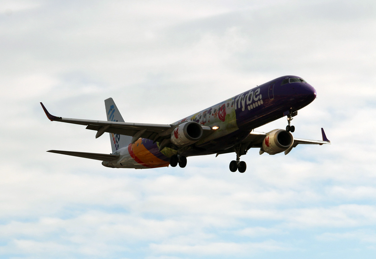 Flybe, ERJ-195-200LR, G-FBEM, TXL, 10.12.2017