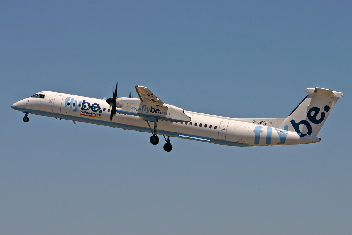 Flybe, G-JECF, Bombardier Dash-8 402, msn: 4095, 18.Juli 2008, PGF Perpignan, France.