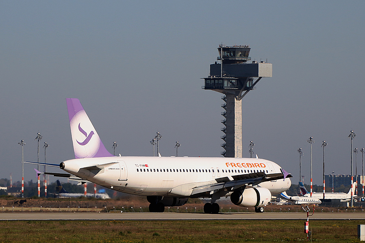 Freebird, Airbus A 320-232, TC-FHM, BER, 09.10.2021