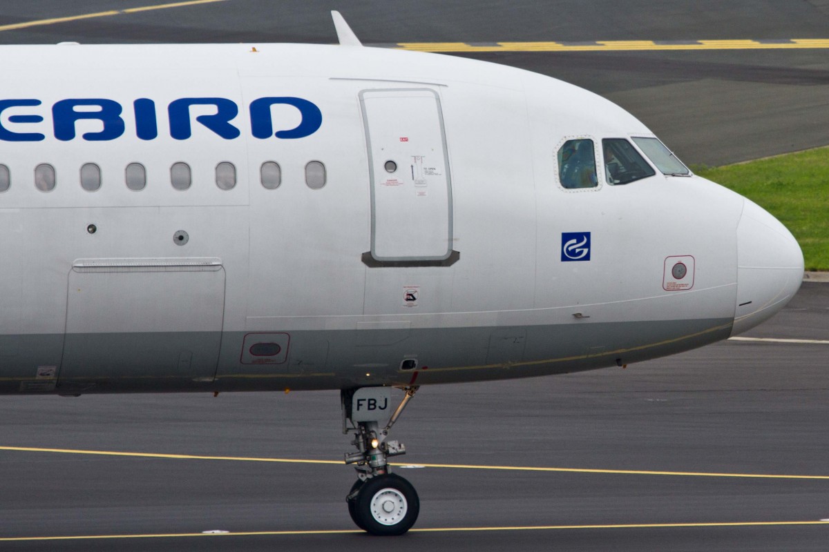 Freebird Airlines (FH-FHY), TC-FBJ  oranges Tail , Airbus, A 320-232 (Bug/Nose), 27.06.2015, DUS-EDDL, Düsseldorf, Germany