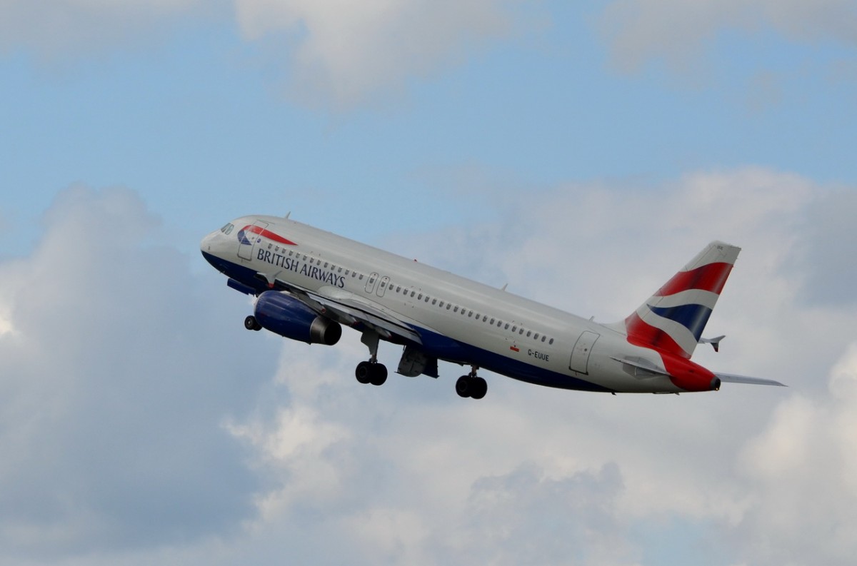 G-EUUE British Airways Airbus A320-232    gestartet in Tegel am 20.08.2014