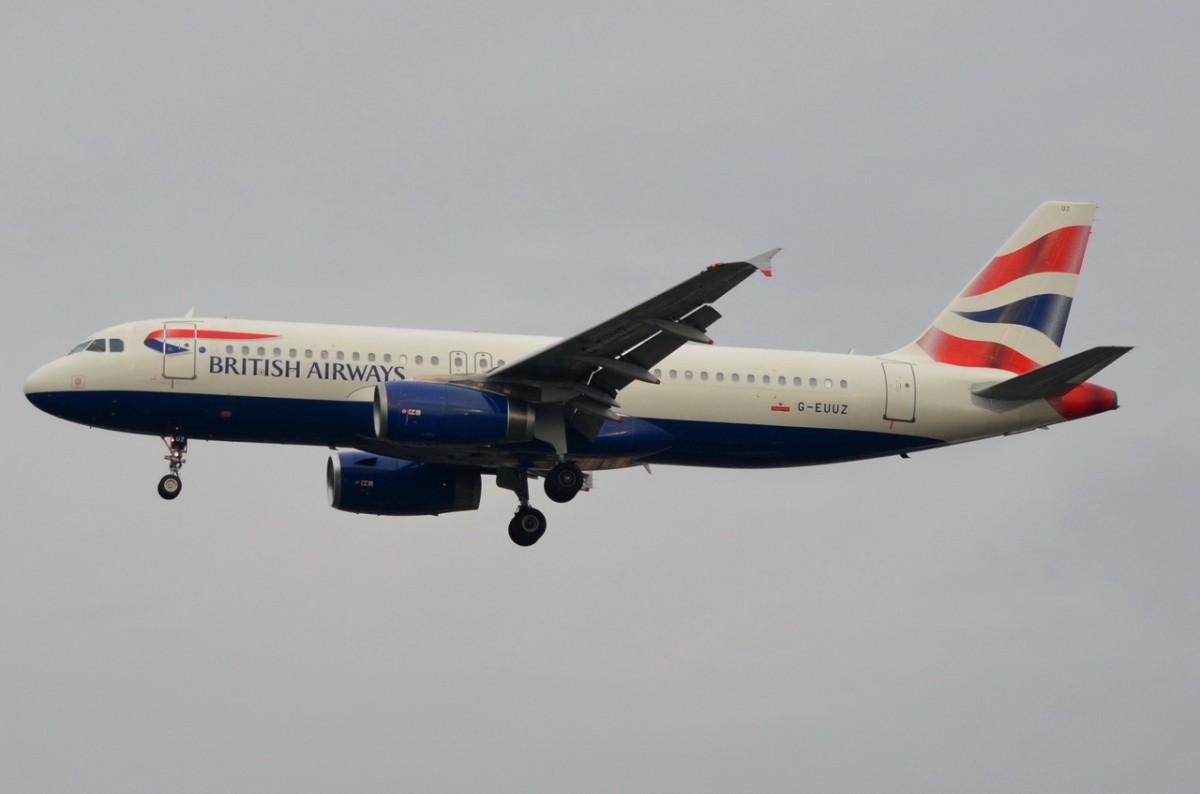 G-EUUZ British Airways Airbus A320-232   beim Anflug auf Tegel am 05.11.2014