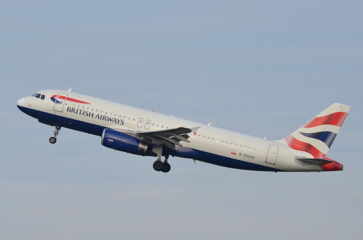 G-EUUZ British Airways Airbus A320-232   am 24.11.2015 in Tegel gestartet