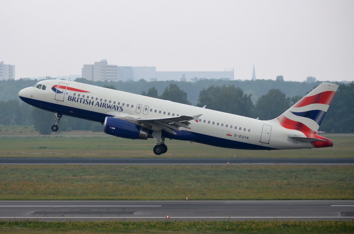 G-EUYK British Airways Airbus A320-232   in Tegel am 30.07.2014 gestartet