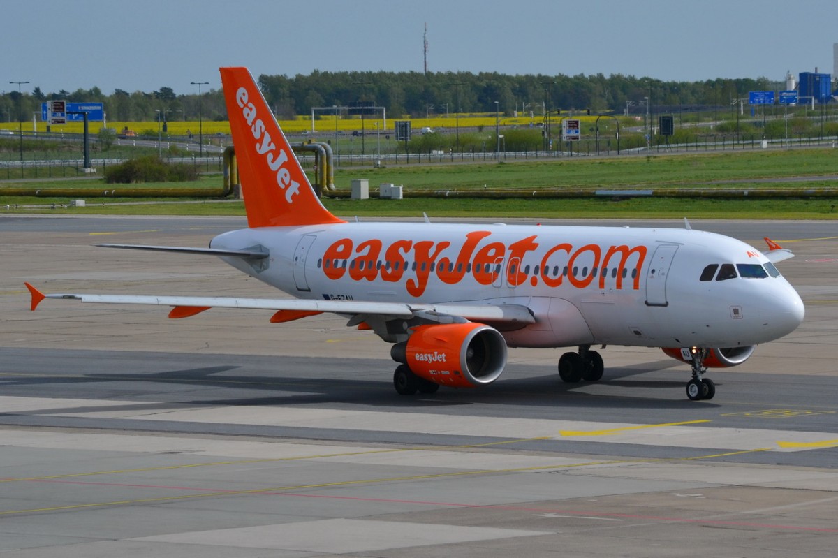 G-EZAU easyJet Airbus A319-111   zumStart in Schönefeld 17.04.2014