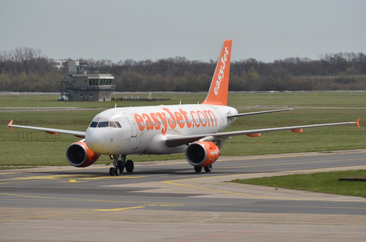 G-EZDT easyJet Airbus A319-111  gelandet in Schönefeld  14.04.2015