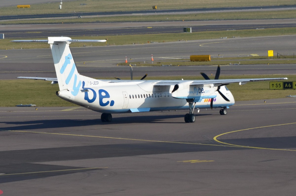 G-JECP Flybe De Havilland Canada DHC-8-402Q Dash 8  zum Start in Amsterdam am 13.03.2015