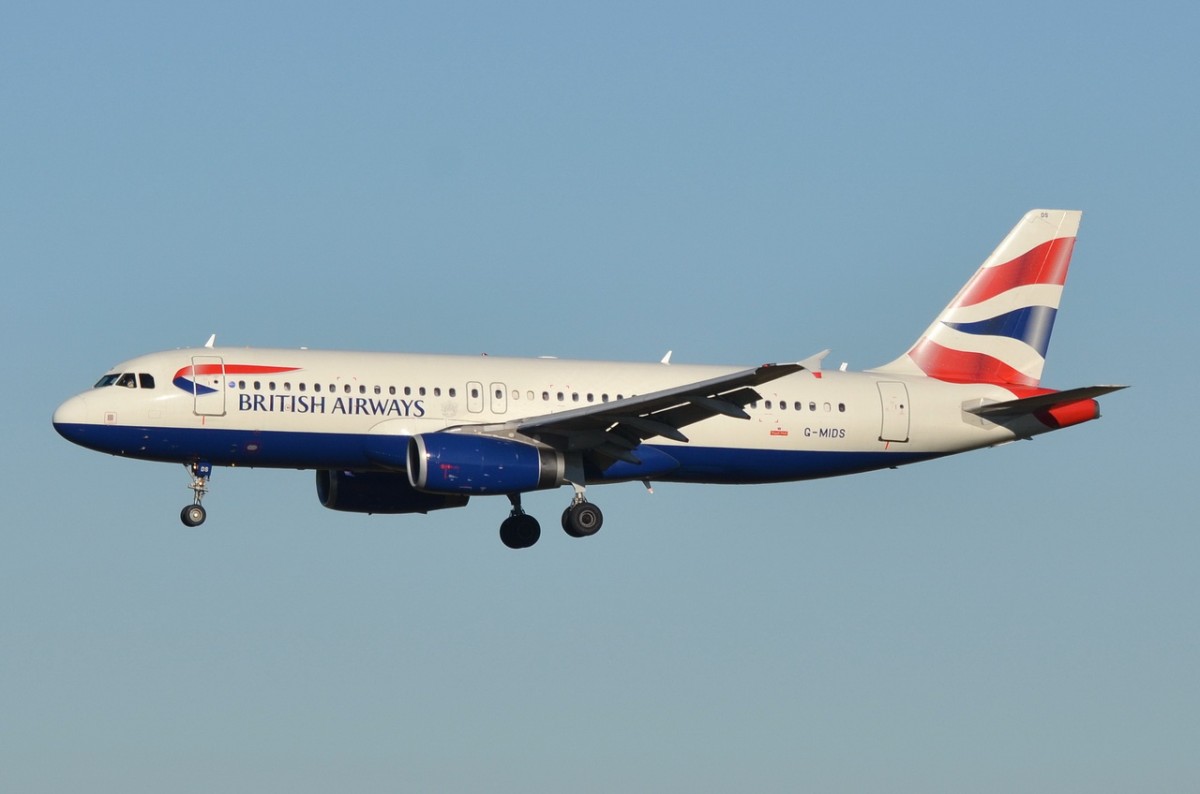 G-MIDS British Airways Airbus A320-232   Landeanflug München am 07.12.2015