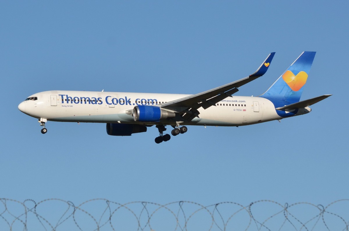 G-TCCA Thomas Cook Airlines Boeing 767-31K(ER)(WL)   in München beim Landeanflug am 07.12.2015