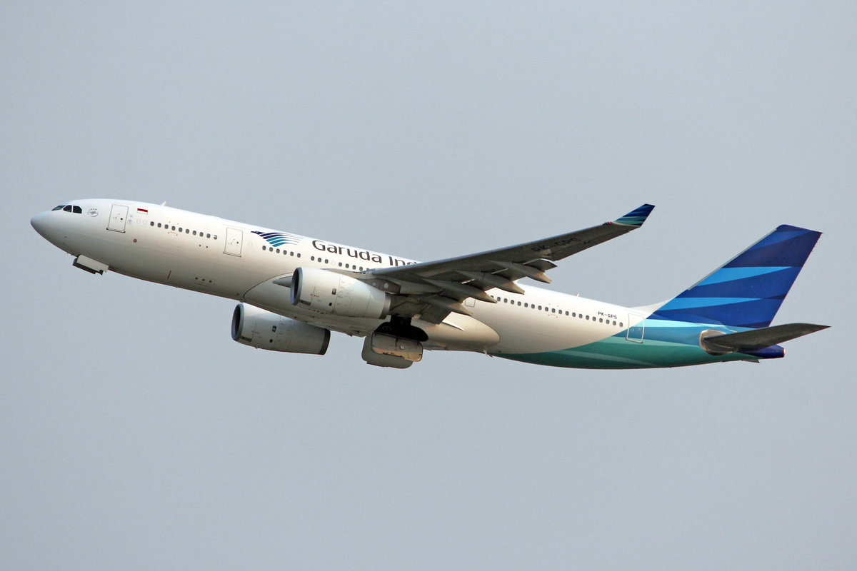 Garuda Indonesia, PK-GPS, Airbus A330-243, msn: 1474, 18.April 2014, HKG Hong Kong.