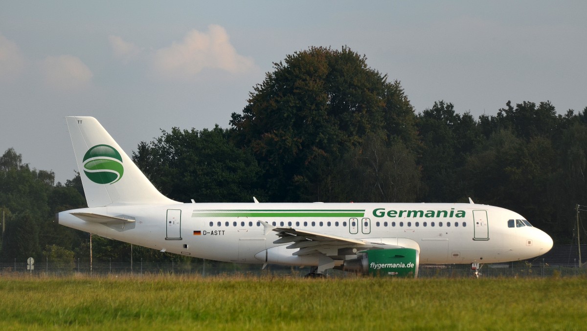 Germania Airbus A319 D-ASTT rollt am 20.09.14 in Hamburg Fuhlsbüttel zum Start.