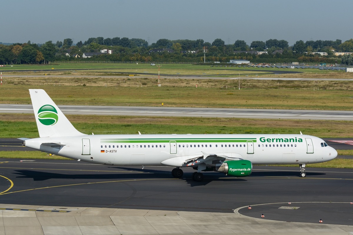 Germania Airbus A321-211 D-ASTV am 28.08.2016 in Düsseldorf.