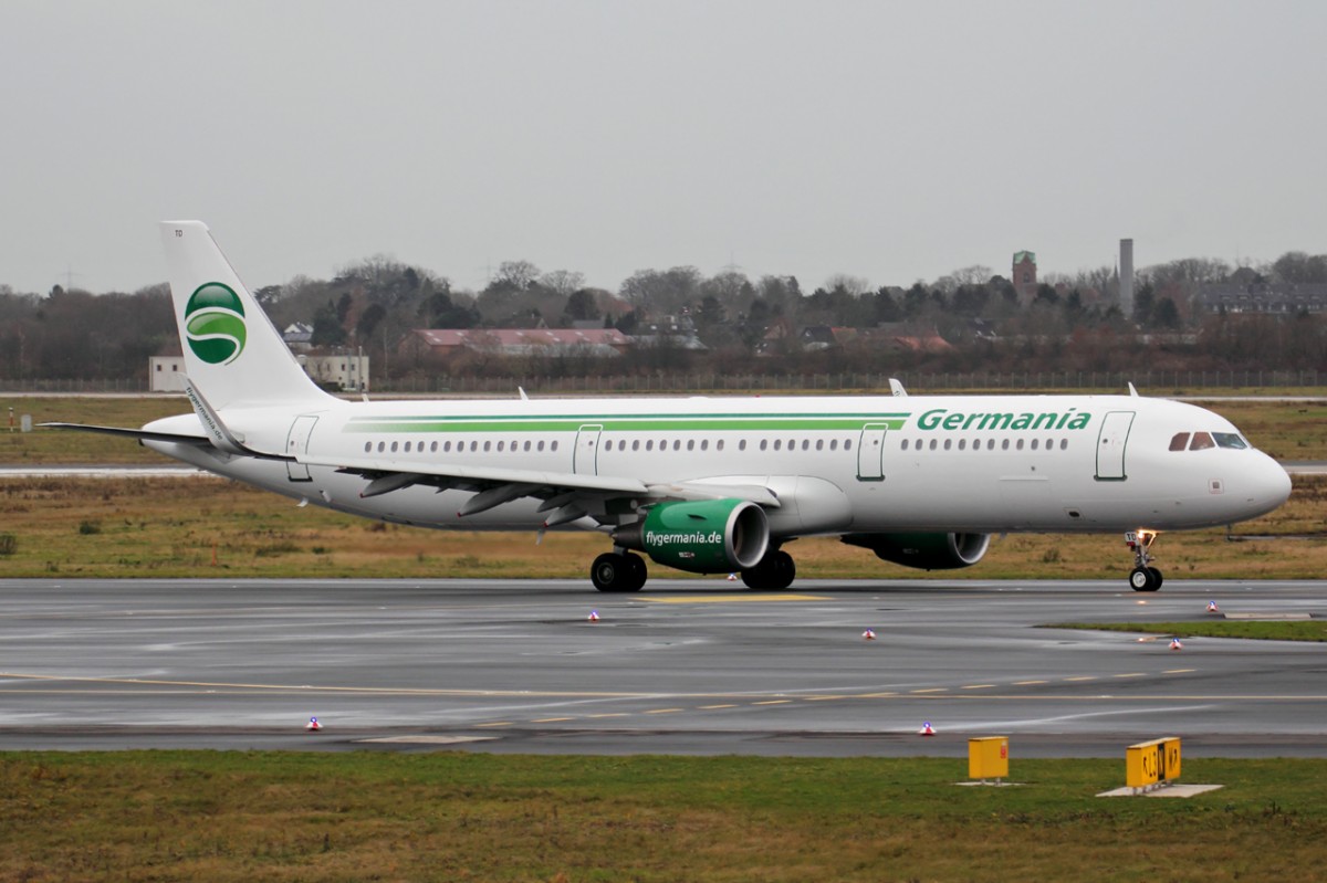 Germania D-ASTD ehemals Alltours Farben rollt zum Start in Düsseldorf 20.12.2014