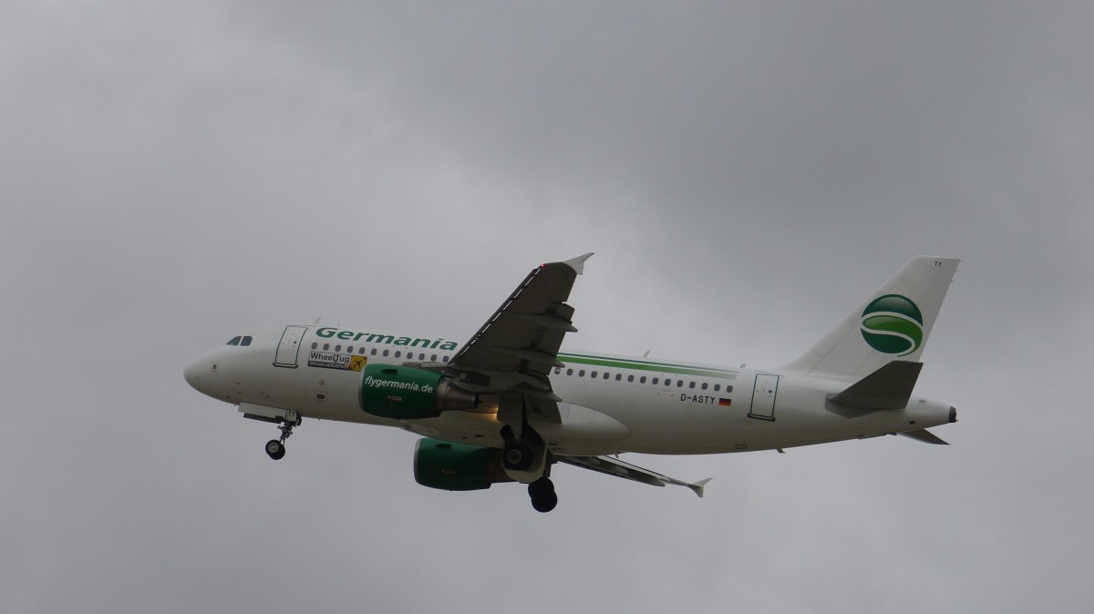 Germania startete am 19.06.2014 bei stürmischen Wetter mit ihrem Airbus A319-112 D-ASTY aus Hamburg Finkenwerder.