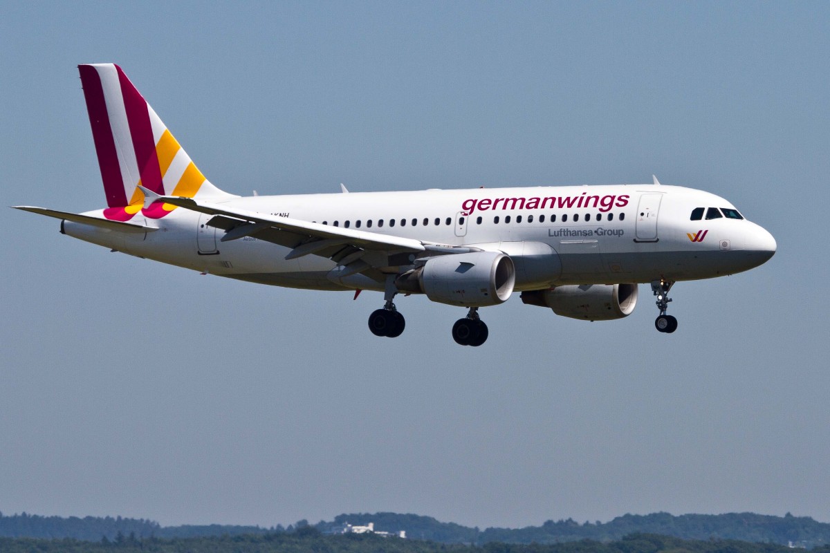 Germanwings (4U/GWI), D-AKNH, Airbus, A 319-112 (neue GW-Lkrg.), 05.06.2015, CGN-EDDK, Köln-Bonn, Germany
