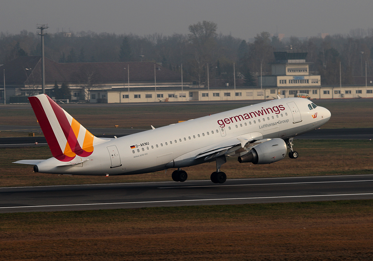 Germanwings A 319-112 D-AKNU beim Start in Berlin-Tegel am 29.03.2014
