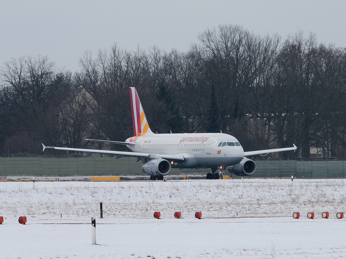 Germanwings A 319-132 D-AGWF kurz vor dem Start in Berlin-Tegel am 01.04.2013