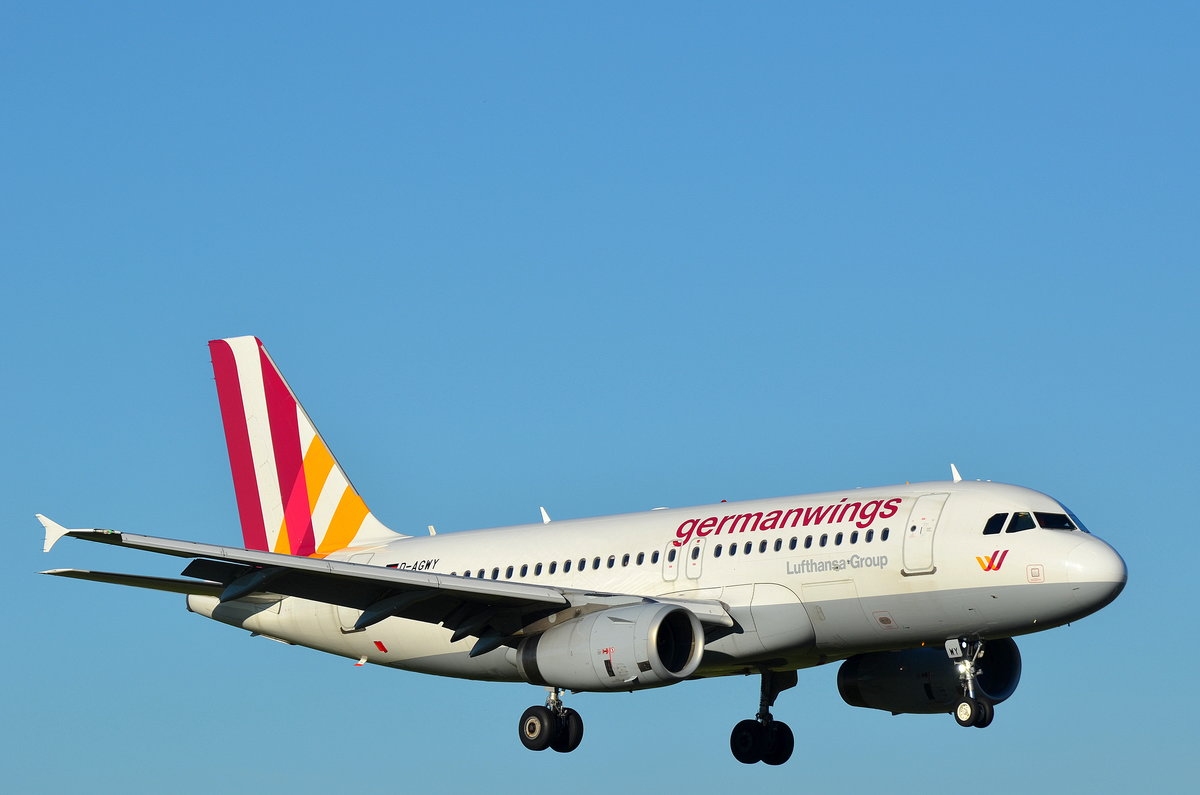 Germanwings Airbus A319-100 D-AGWY vor der Landung auf dem Airport Hamburg Helmut Schmidt am 15.07.17