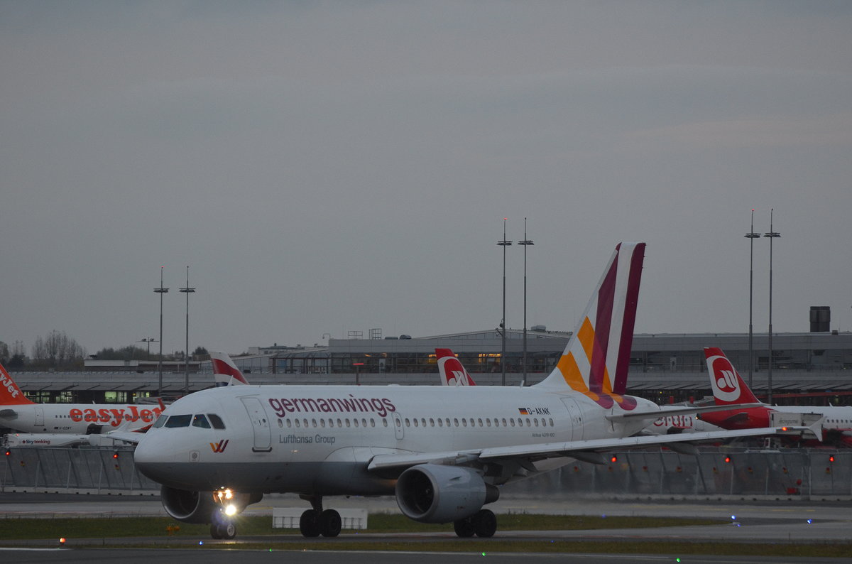 Germanwings Airbus A319-100D-AKNK beim rollen zum Start am Airport Helmut Schmidt in Hamburg Fuhlsbüttel am 30.10.16
