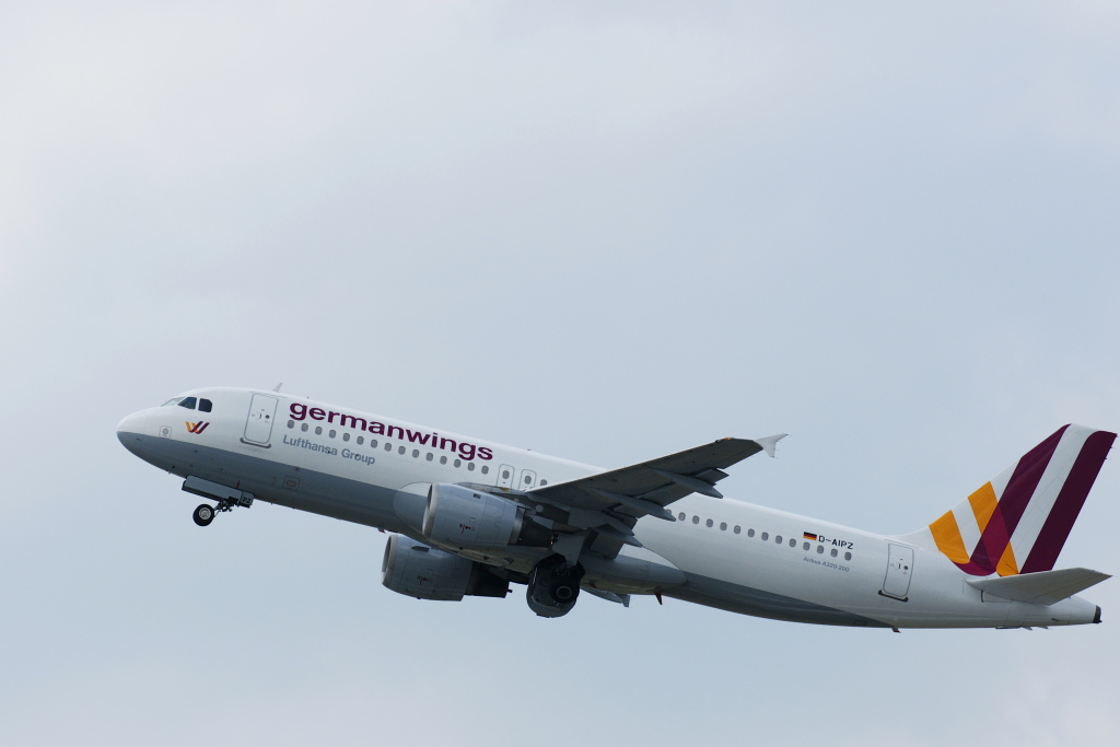 Germanwings Airbus A320-211 D-AIPZ EDDL-DUS, 14.06.2015