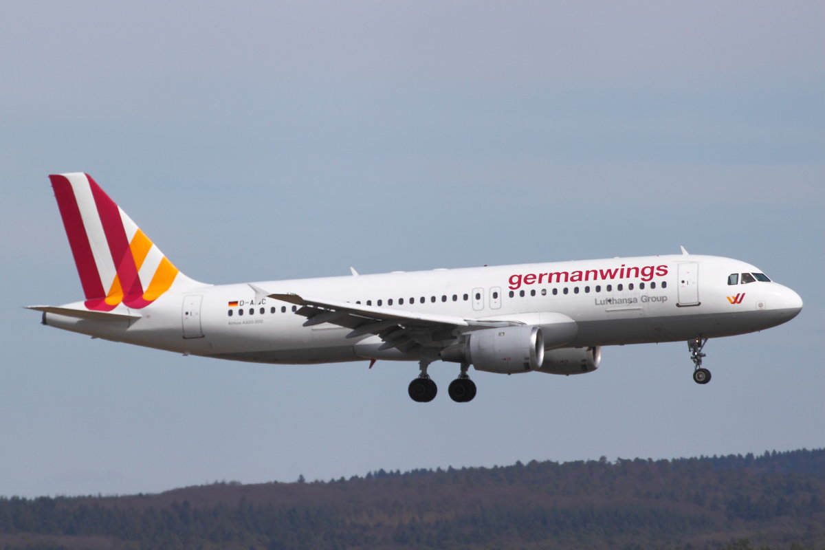 Germanwings, Airbus A320-211, D-AIQC. Aus London-Heathrow (LHR) kommend im Endanflug auf Köln-Bonn (CGN/EDDK) am 30.03.2018.