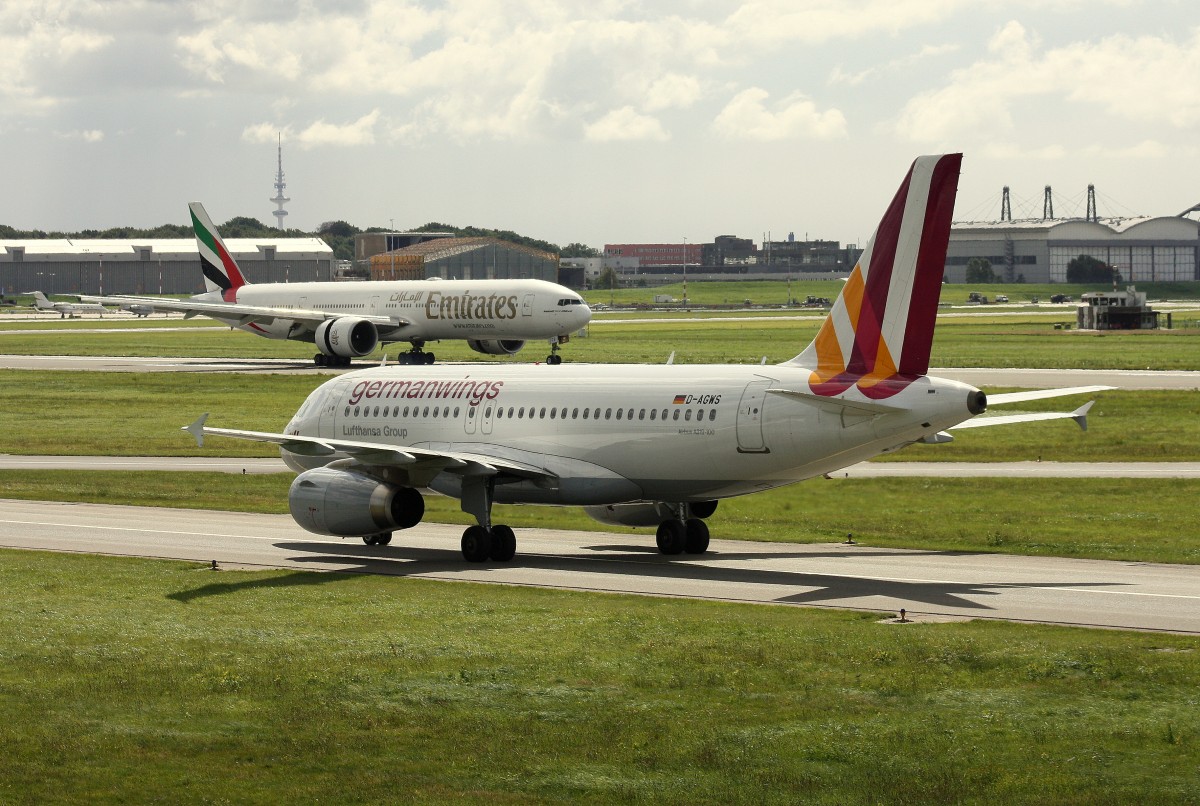 Germanwings, D-AGWS, (c/n 4998),Airbus A 319-132, 06.09.2015, HAM-EDDH, Hamburg, Germany (hinten :Emirates, A6-ECO) 