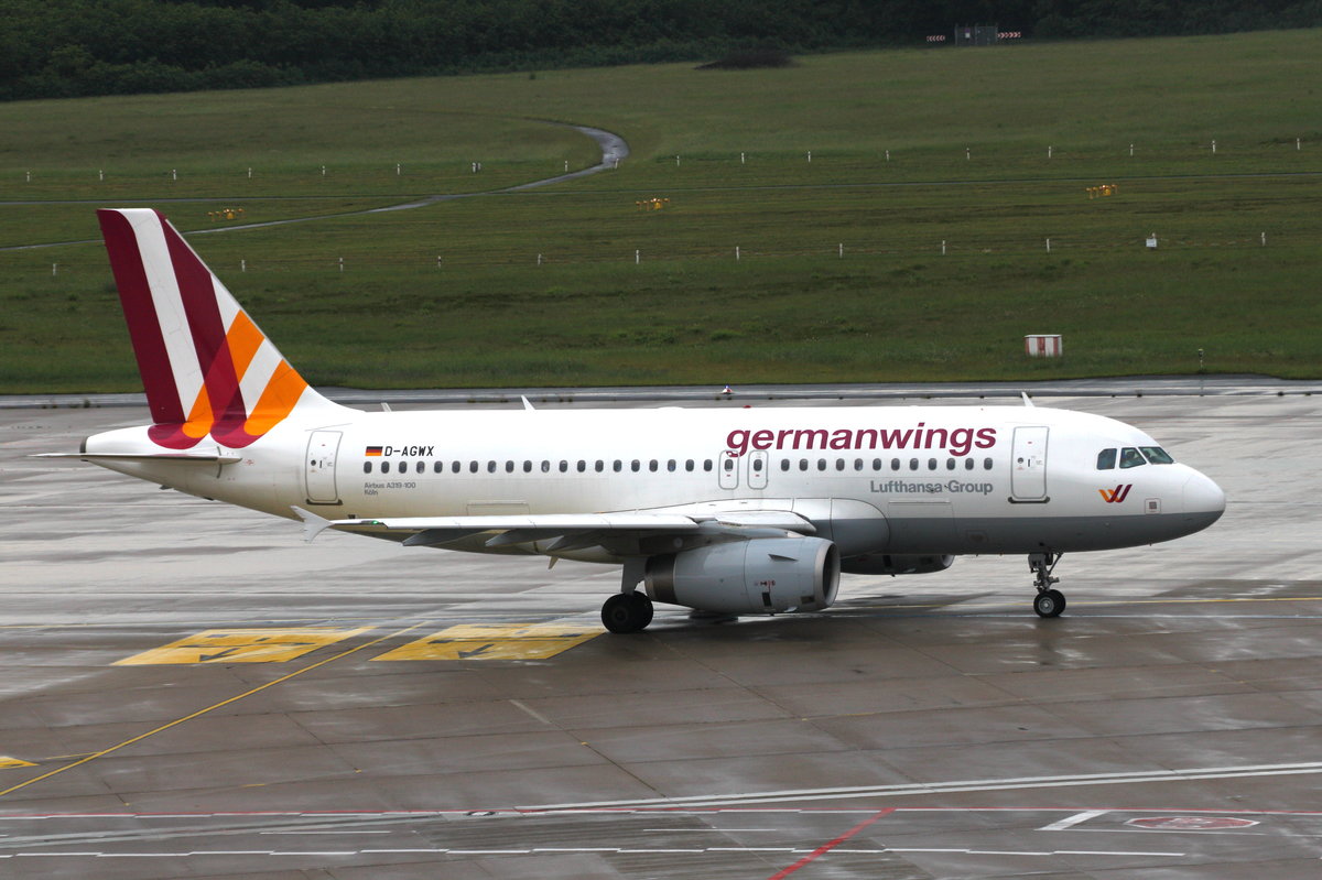 Germanwings, D-AGWX, Airbus A319-132, CGN/EDDK, Köln-Bonn. Rollt zum Start nach Hamburg (HAM), 02.06.2016