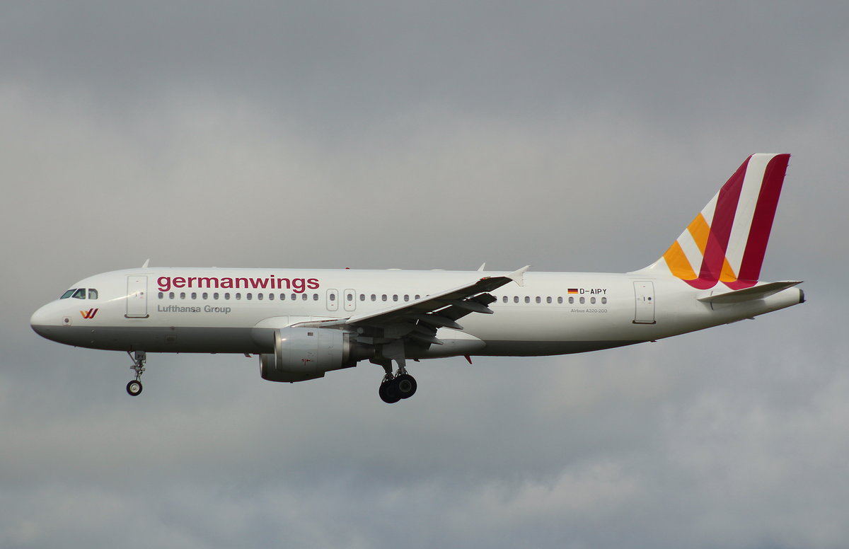 Germanwings, D-AIPY,(c/n 161),Airbus A 320-211,24.04.2016, HAM-EDDH, Hamburg, Germany 