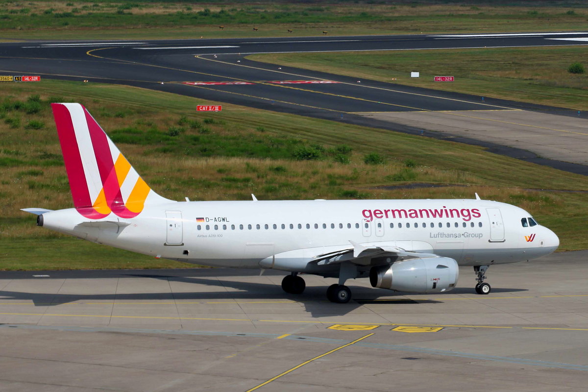 Germanwings,D-AGWL, Airbus A319-132, rollt in Köln-Bonn (CGN/EDDK) zum Start nach Venedig (VCE), 24.07.2016