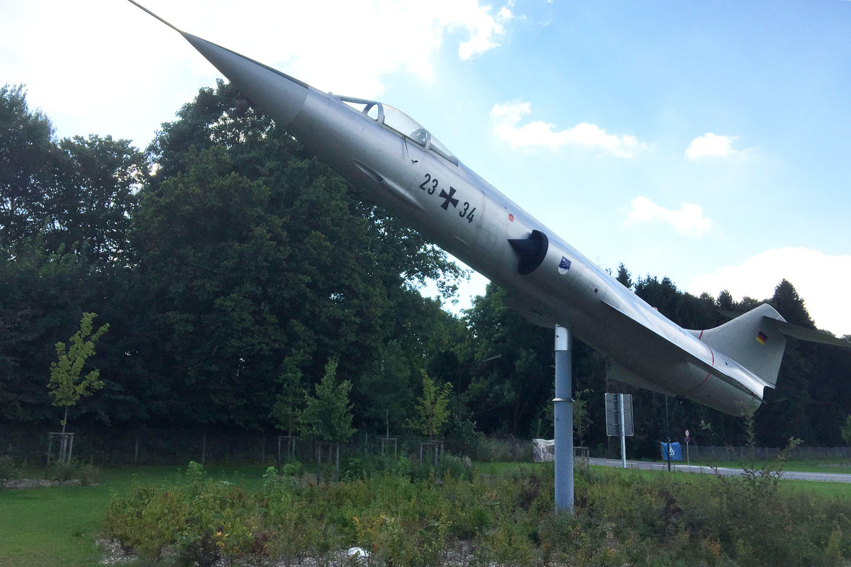 Germany-Air Force, 23+34, Lockheed, F-104 G Starfighter, 06.09.2015, Zufahrt zum Allgäu-Airport Memmingen (Gate Guard), FMM-EDJA, Memmingen, Germany 