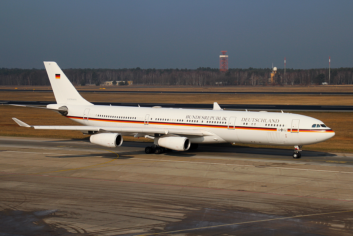 Germany Air Force, Airbus A 340-313X, 16+02, TXL, 08.03.2016