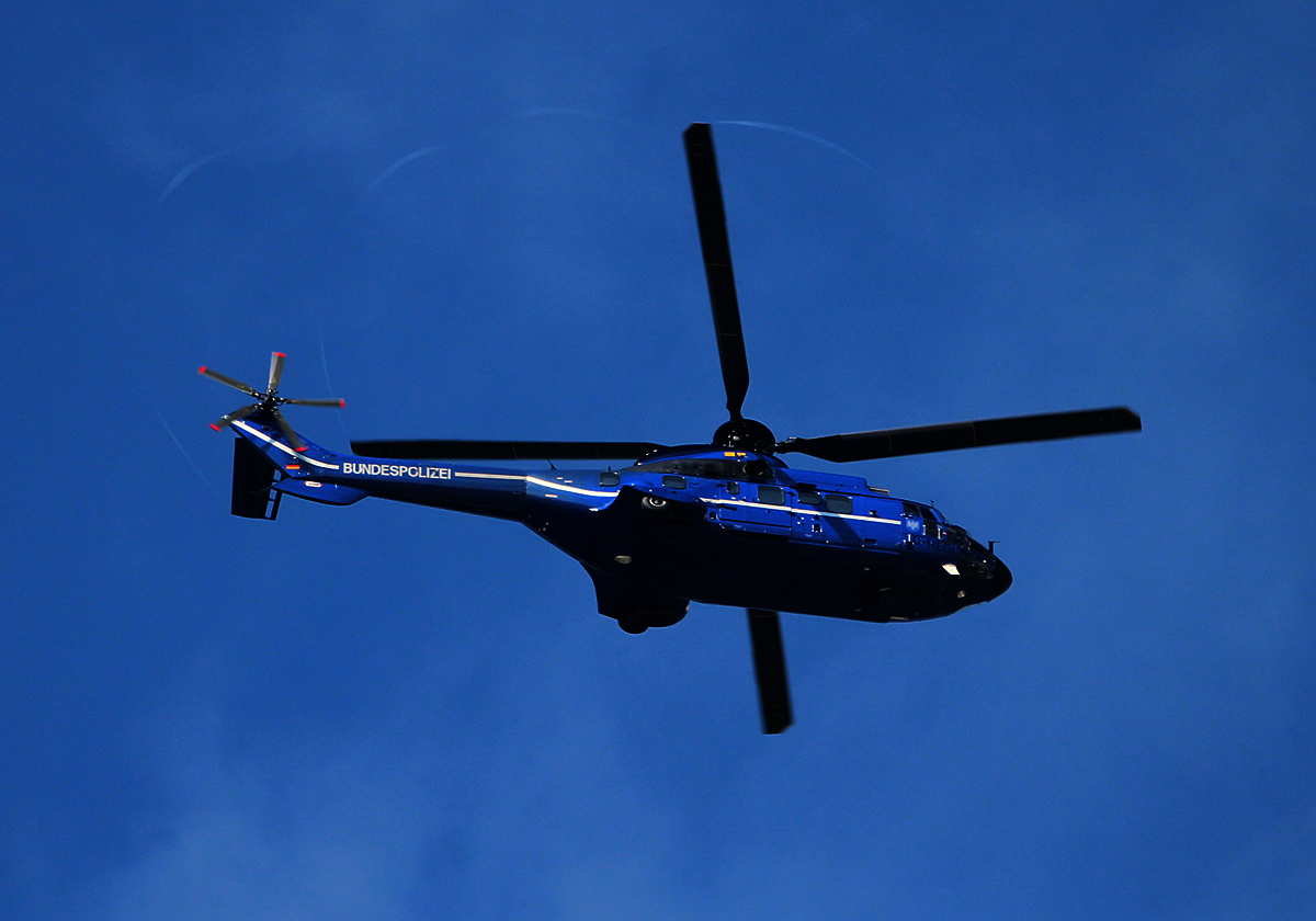 Germany Federal Police AS-332 L1 Super Puma D-HEGC am 11.07.2014 ber dem Flughafen Berlin-Tegel