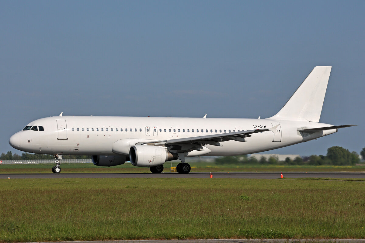 GetJet Airlines (Operated for Vueling Airlines), LY-GYM, Airbus A320-214, msn: 2584, 19.Mai 2023, AMS Amsterdam, Netherlands.