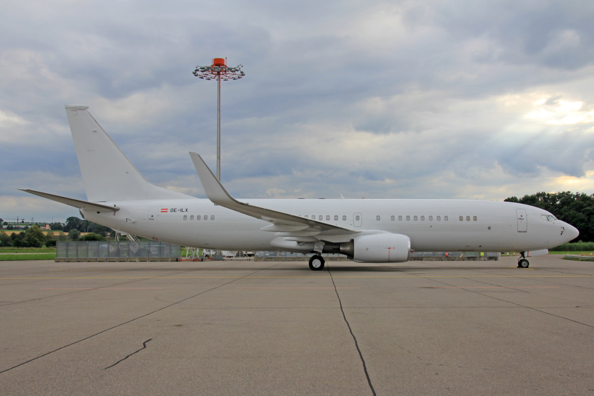 Global Jet Austria , OE-ILX, Boeing 737-8DR (BBJ2), 15.Juli 2016, ZRH Zürich, Switzerland.