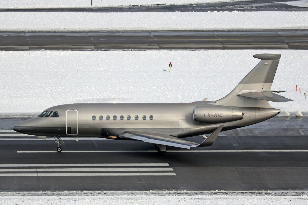 Global Jet Luxembourg, LX-MIC, Dassault Falcon 2000S, msn: 705, 19.Januar 2024, ZRH Zürich, Switzerland.