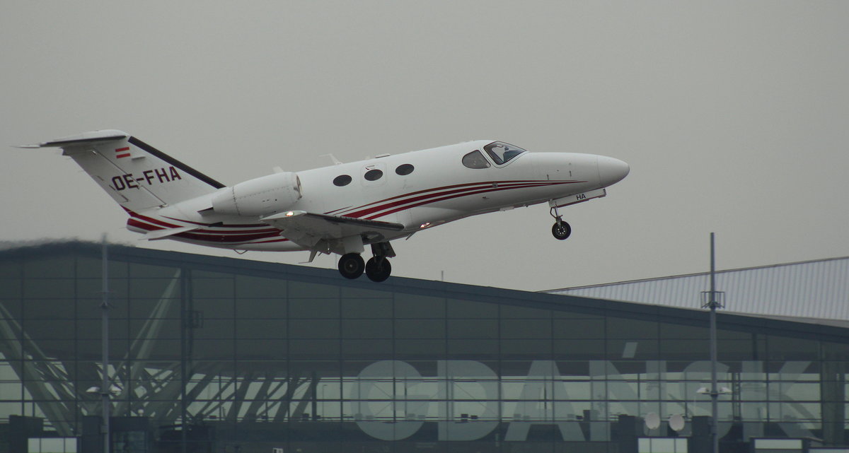 Globe Air, OE-FHA, Cessna 510 Citation Mustang, 18.10.2016, GDN-EPGD, Gdansk, Polen 