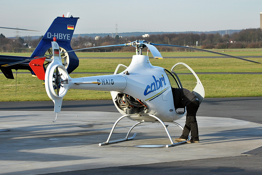 Guimbal Helicopters Capri G2, D-HAIG, Tankstelle in Bonn-Hangelar - 16.12.2013