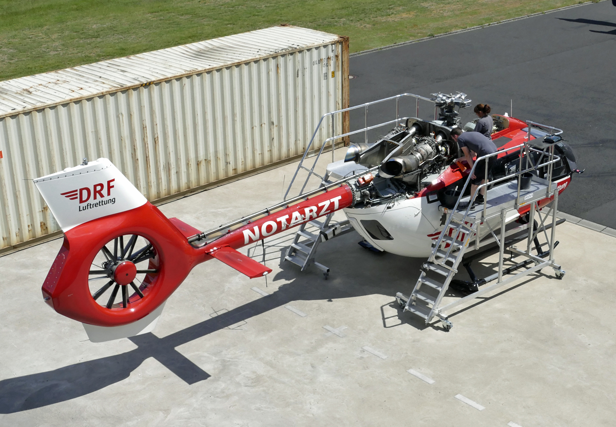 H 145 der DRF, D-HDS? vor der ADAC-Werft in Bonn-Hangelar - 17.06.2019