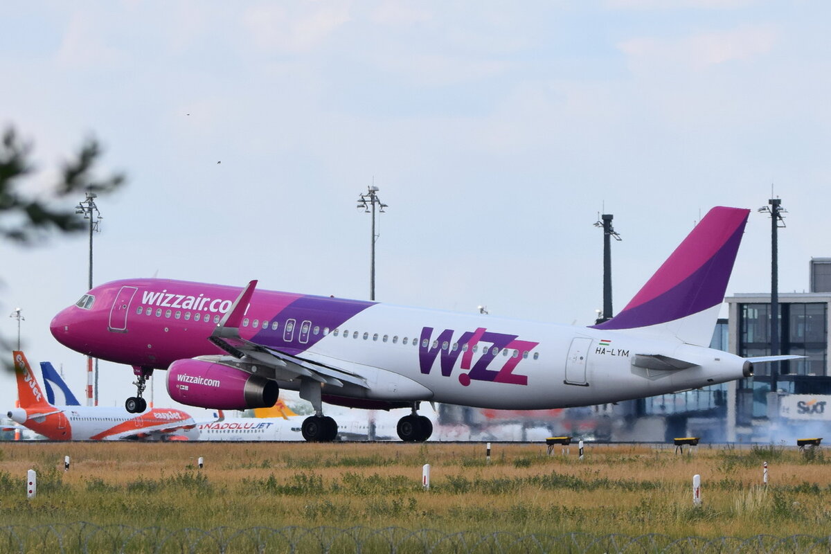 HA-LYM , Wizz Air , Airbus A320-232(WL) , 26.06.2021 , Berlin-Brandenburg  Willy Brandt  , BER , 